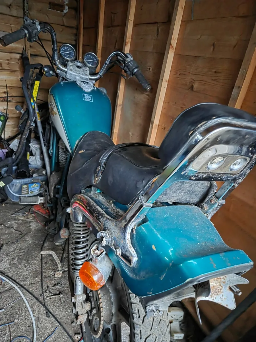 HYOSUNG 125  American cruiser 2003 - Image 4