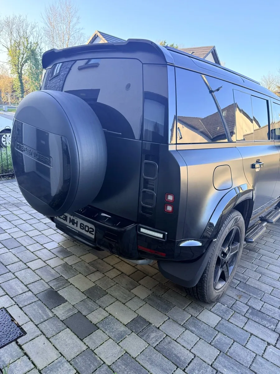 Land Rover Defender Commercial - Image 2
