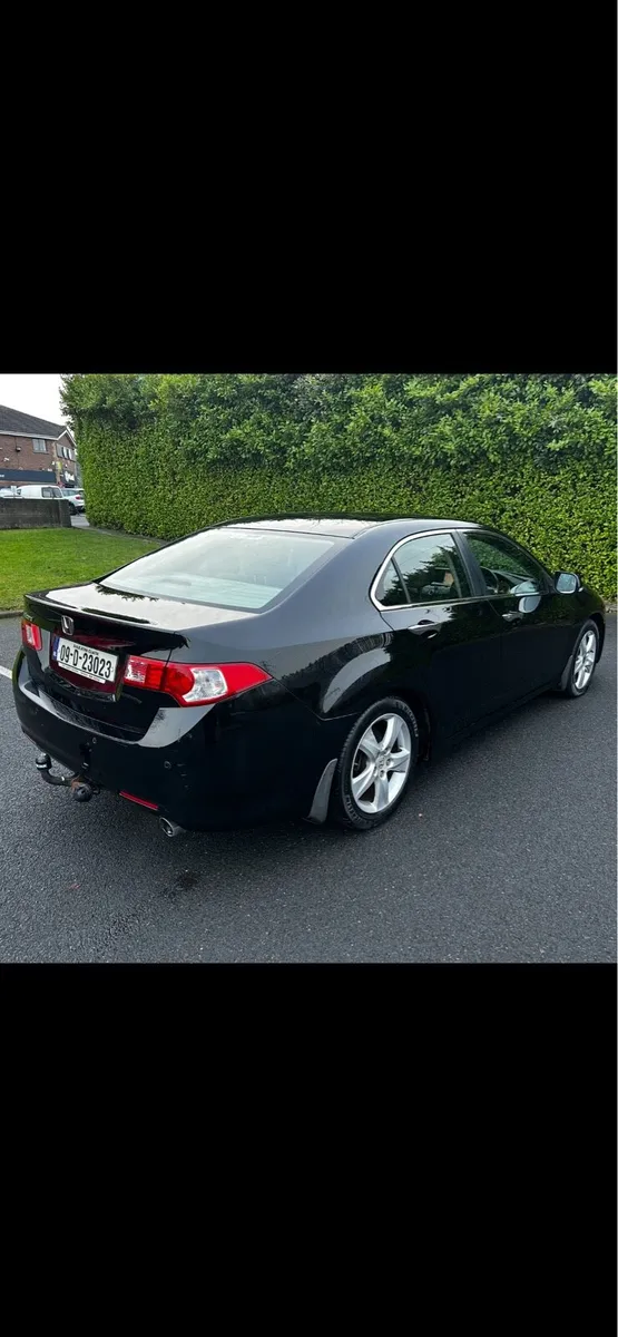 09 Accord Petrol EX Top Spec NCT 7/26 F/S/H €3,950 - Image 3