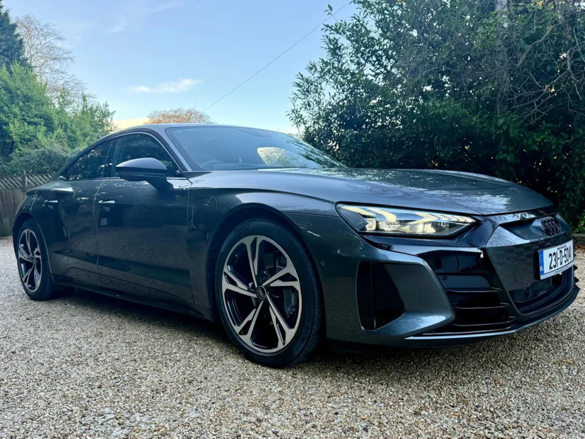 Audi e-tron GT quattro Black Edition *Air Suspensi - Image 2