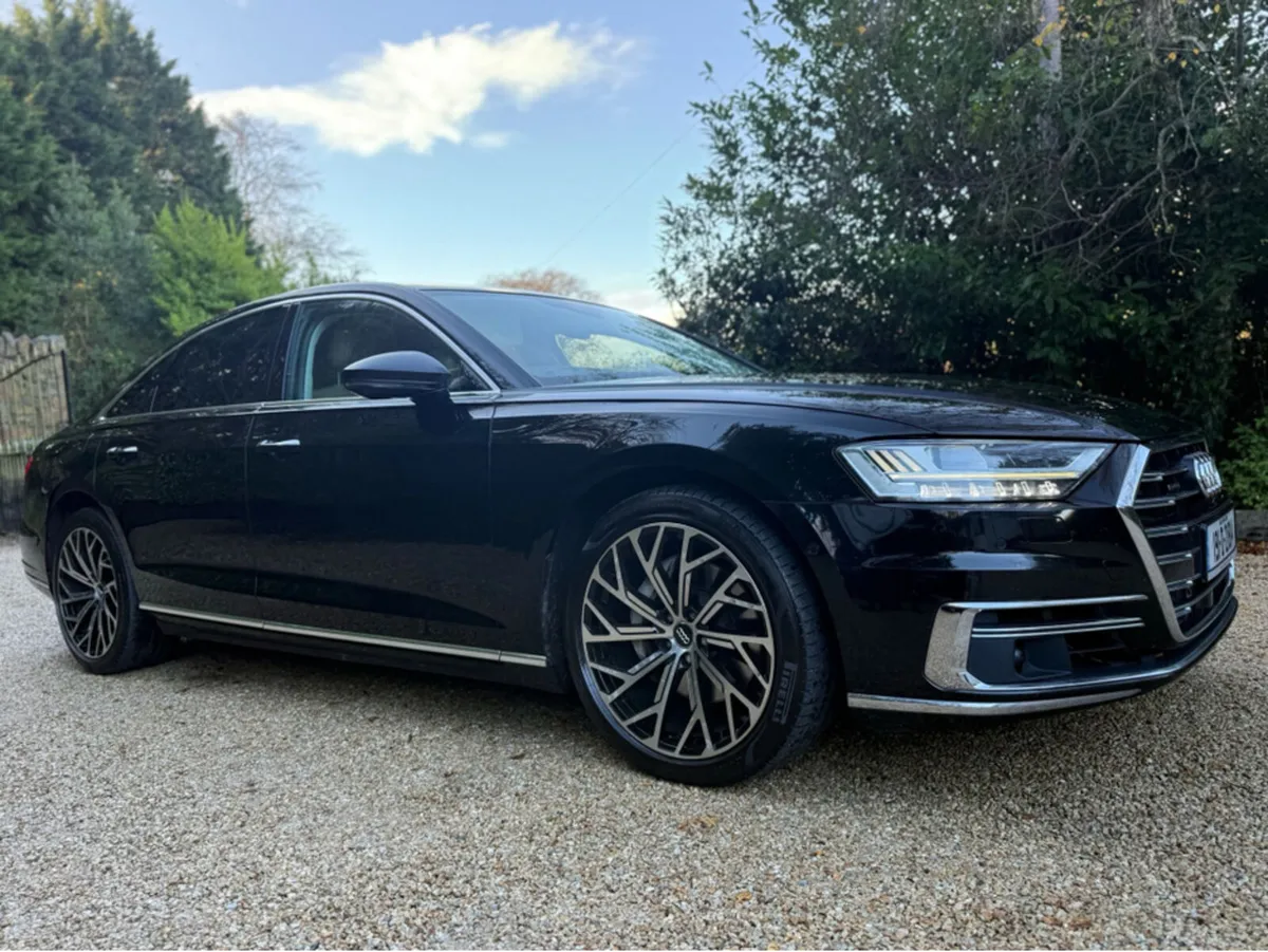 Audi A8 3.0 TDI QUATTRO 286  LUXURY 50 *F.Audi.S.H - Image 3