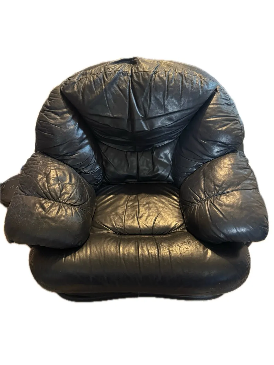 Black Leather 1-Seater Couch – Free - Image 2