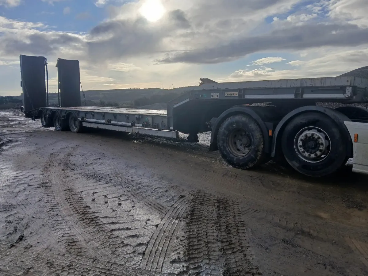 Dennison Low loader - Image 1