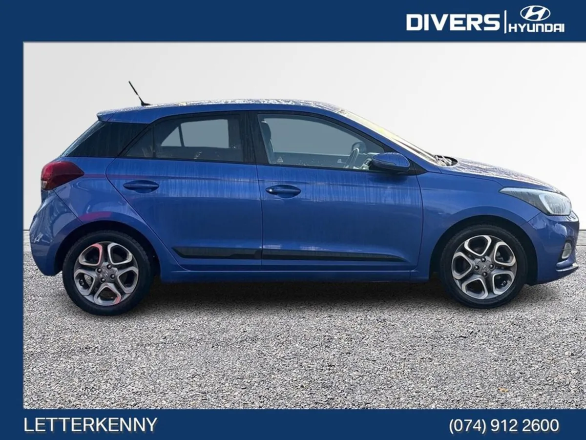 Hyundai i20 Active Deluxe Plus - Image 3