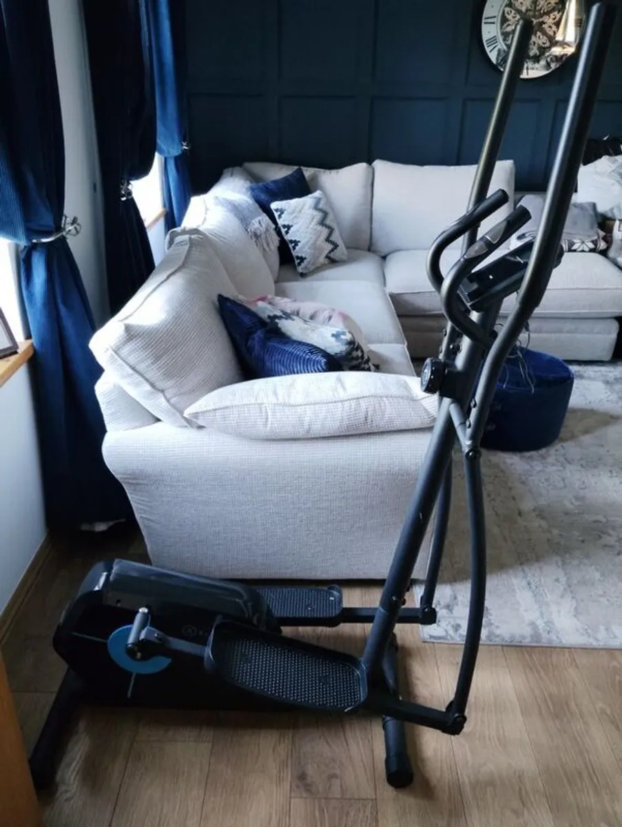 cross trainer - Image 1