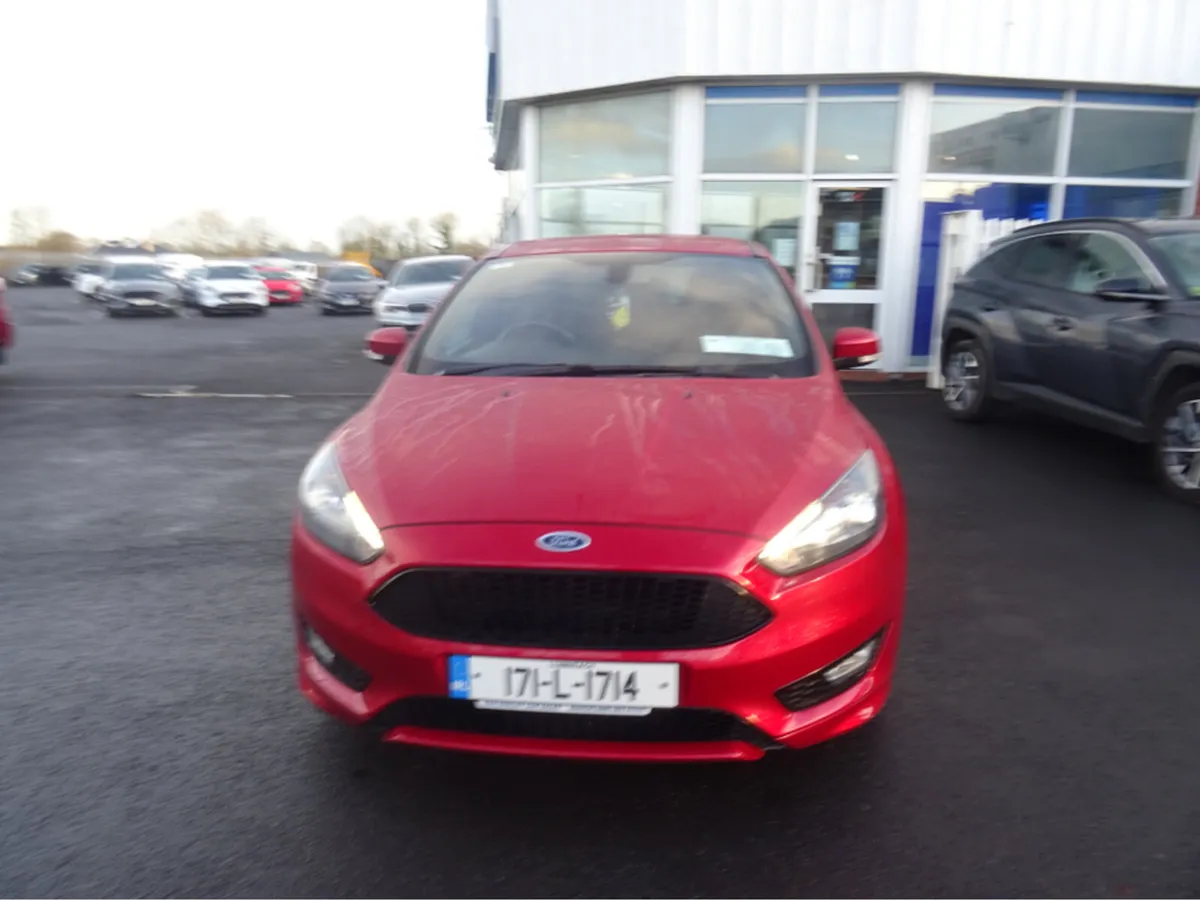 Ford Focus ST-LINE 1.5 TD 120PS 6SPEED 4DR - Image 2