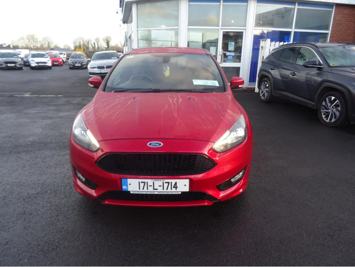 Ford Focus ST-LINE 1.5 TD 120PS 6SPEED 4DR - Image 3