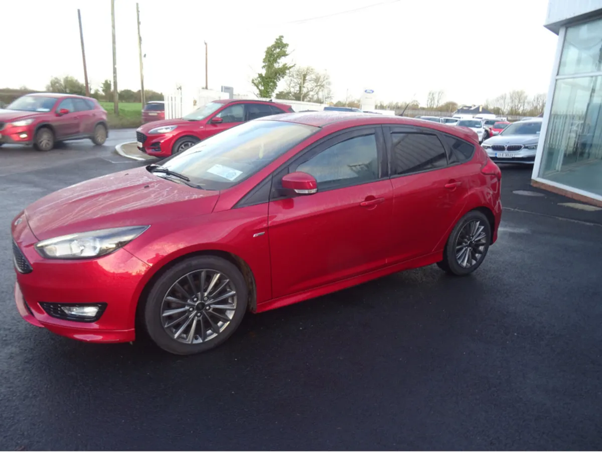 Ford Focus ST-LINE 1.5 TD 120PS 6SPEED 4DR - Image 4