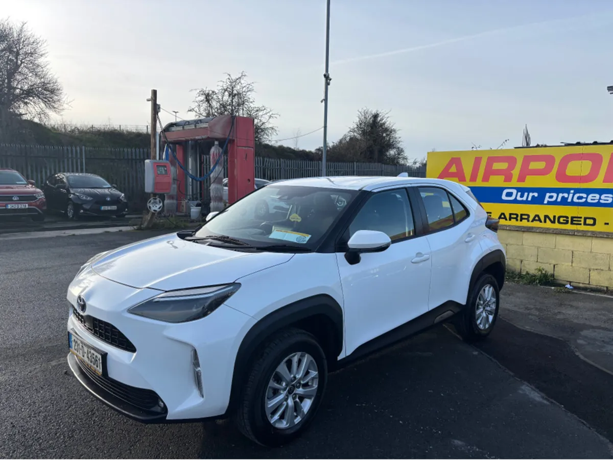 Toyota Yaris CROSSLUNA 4DR AUTO - Image 2