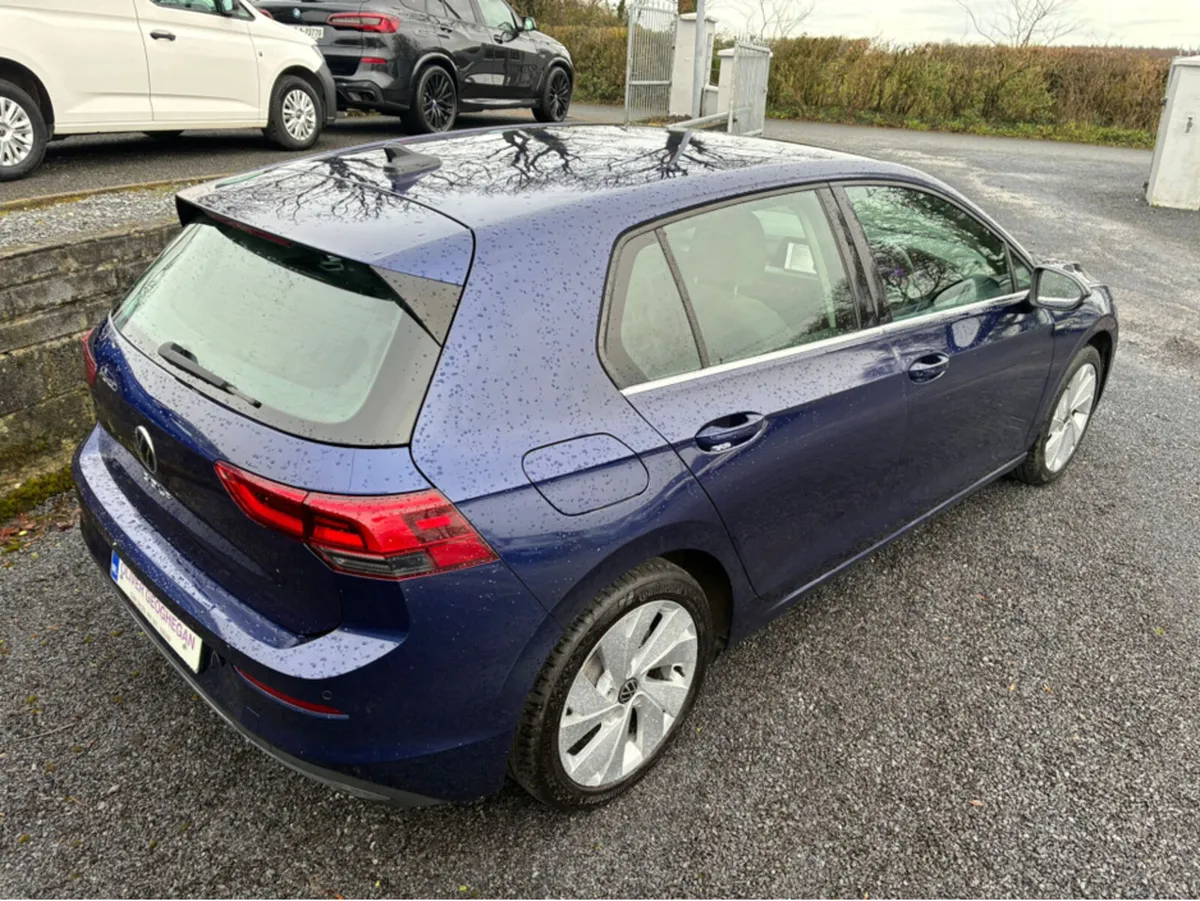 Volkswagen Golf STYLE 2.0 TDI 115 BHP (CAMERA) - Image 2