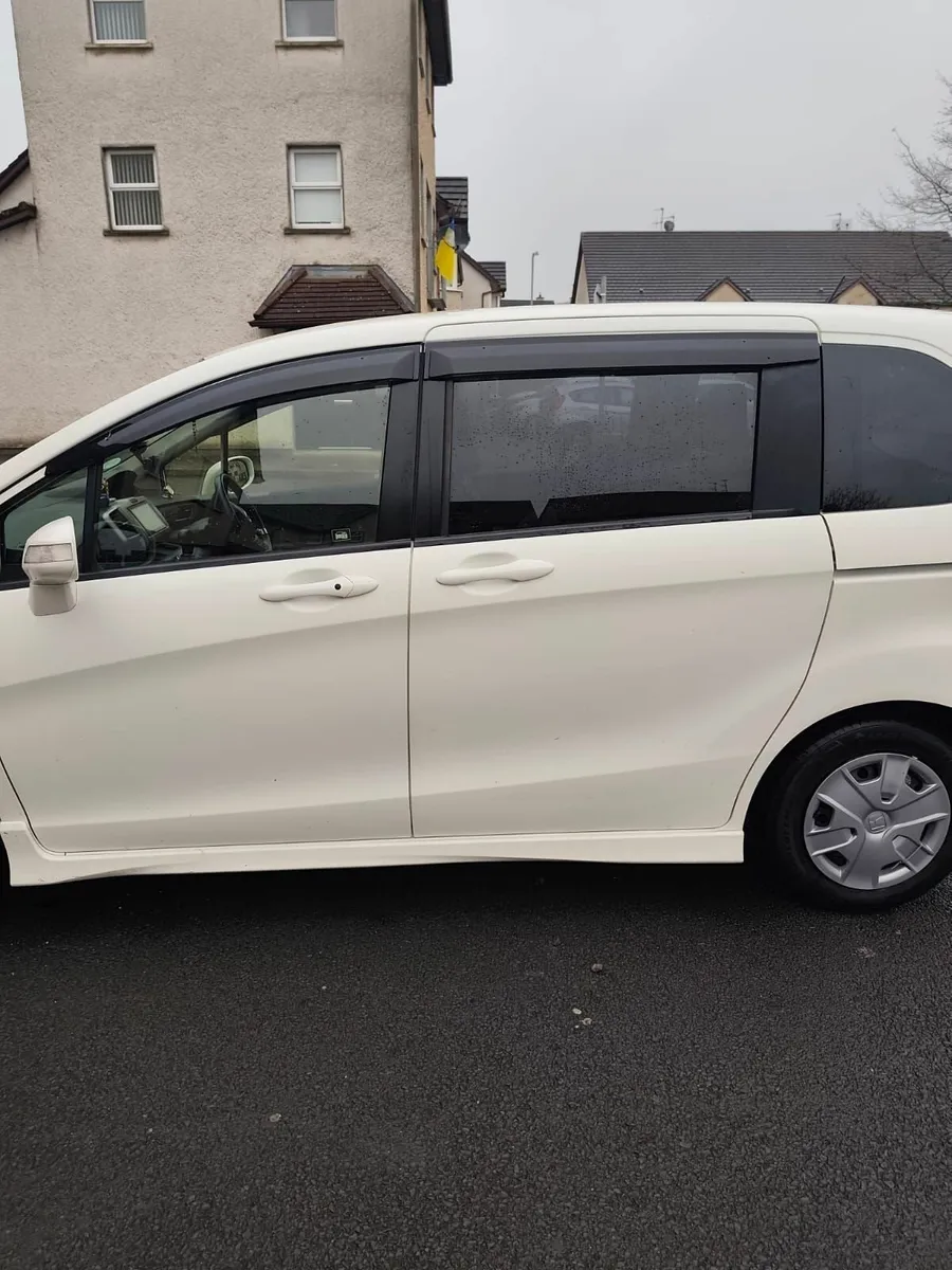 Honda Freed 2013 - Image 2