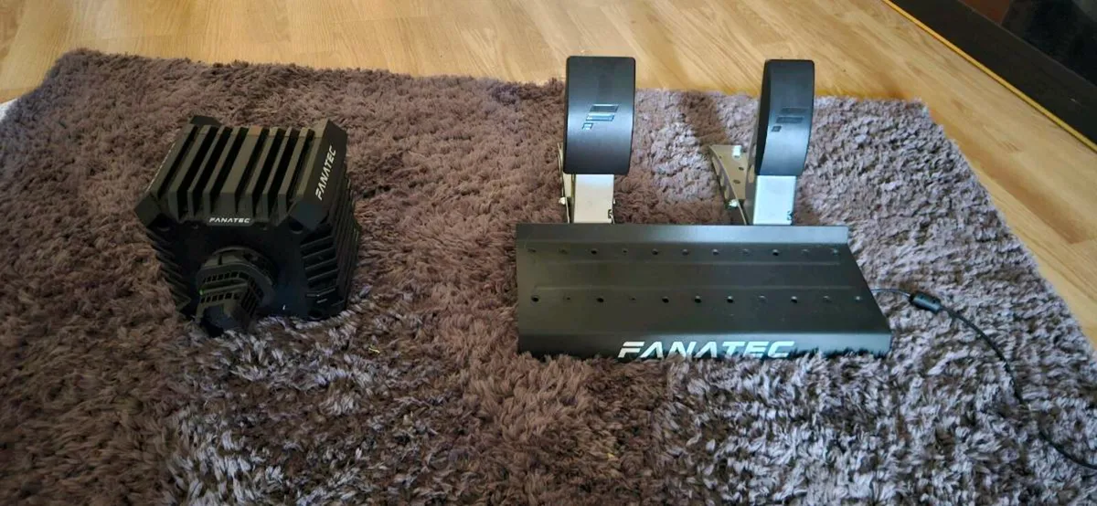 CSL DD QRT2 8MN wheelbase and CSL pedels