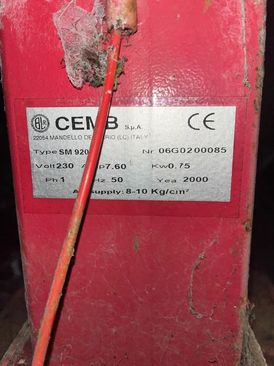 CEMB SM920 Tyre Changing Machine - Image 4