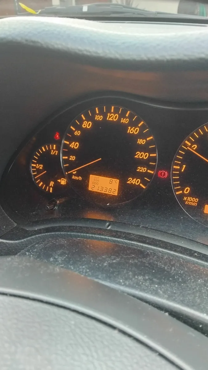 Toyota Avensis 2005 - Image 2