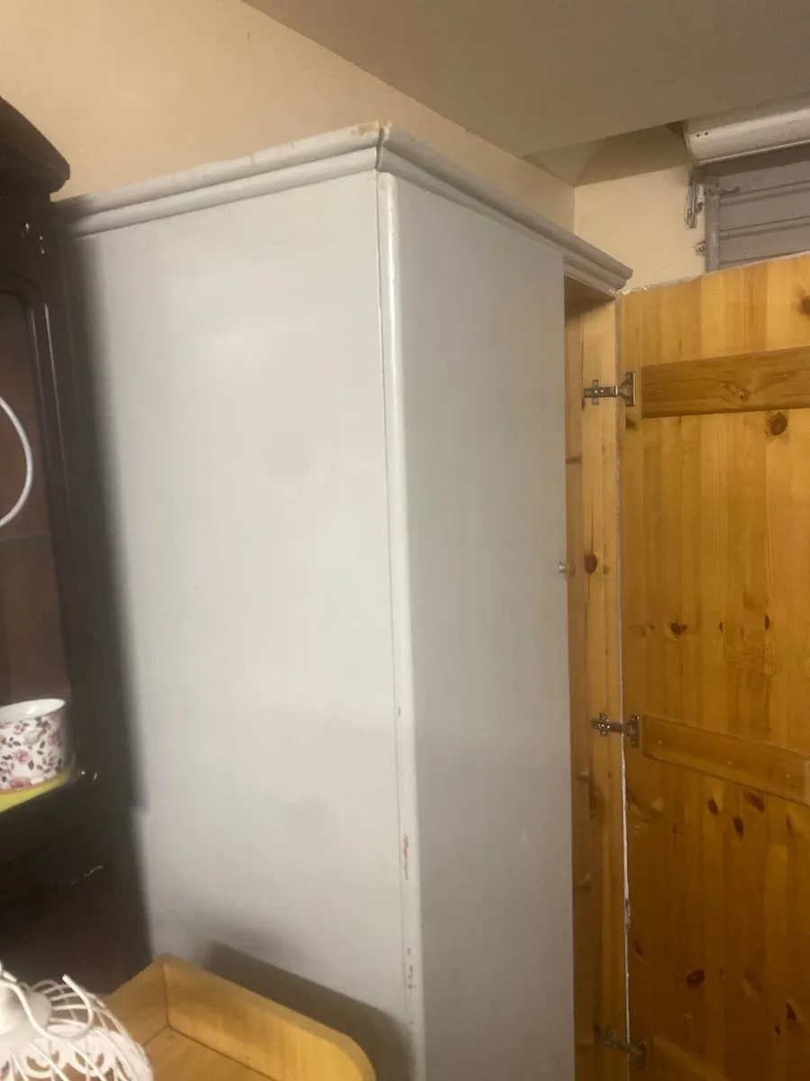 Wardrobe - Image 3