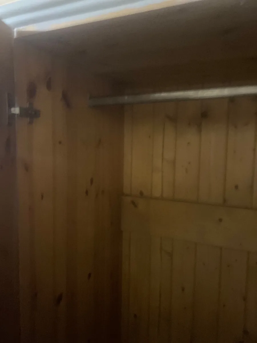 Wardrobe - Image 4