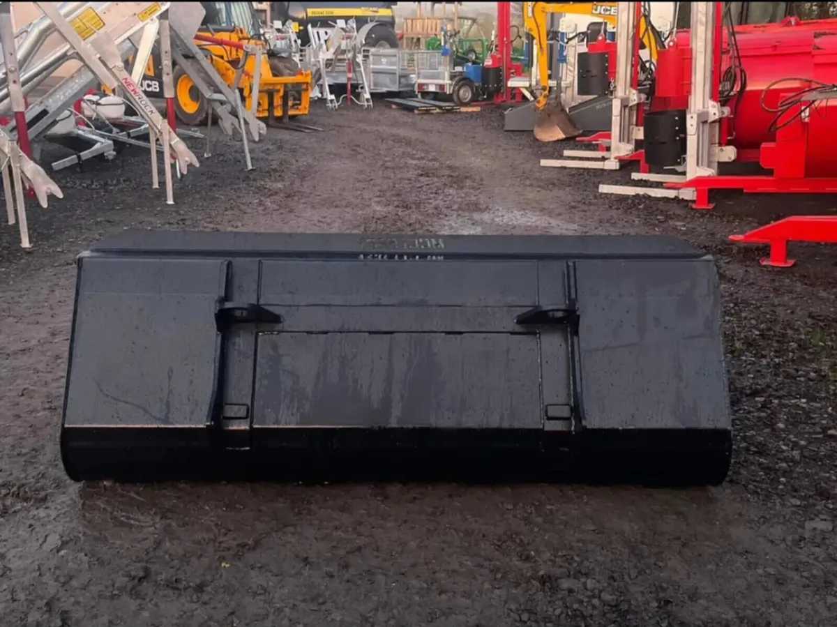 FRONT BUCKET MCCLEARY 7FT6 PIN AND CONE - Image 3