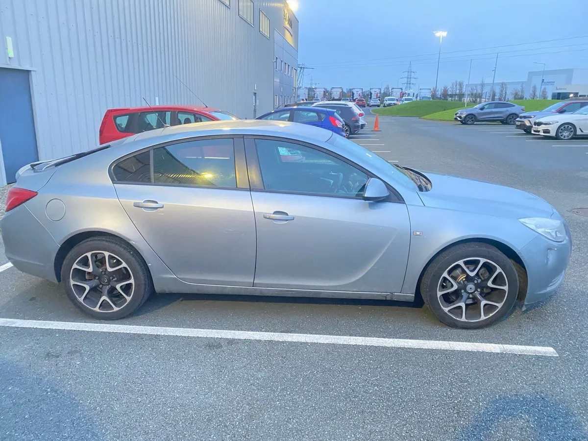 2011 Opel Insignia – NCT 08/2026  price negotiable - Image 4
