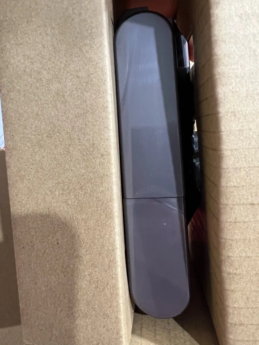 Dyson V8 Battery replacement (D) - Image 3