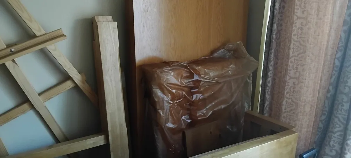 House furnishings - Image 2