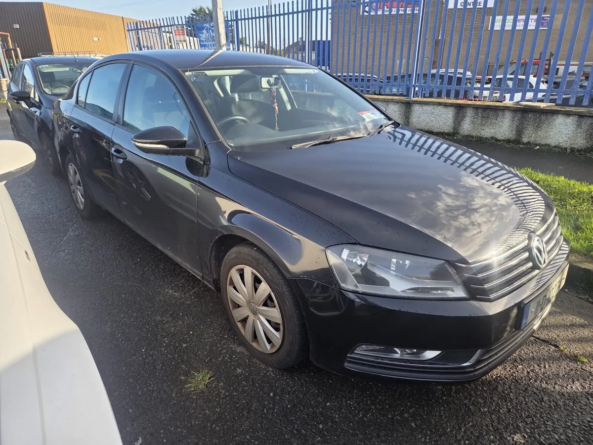 Volkswagen Passat - Image 1