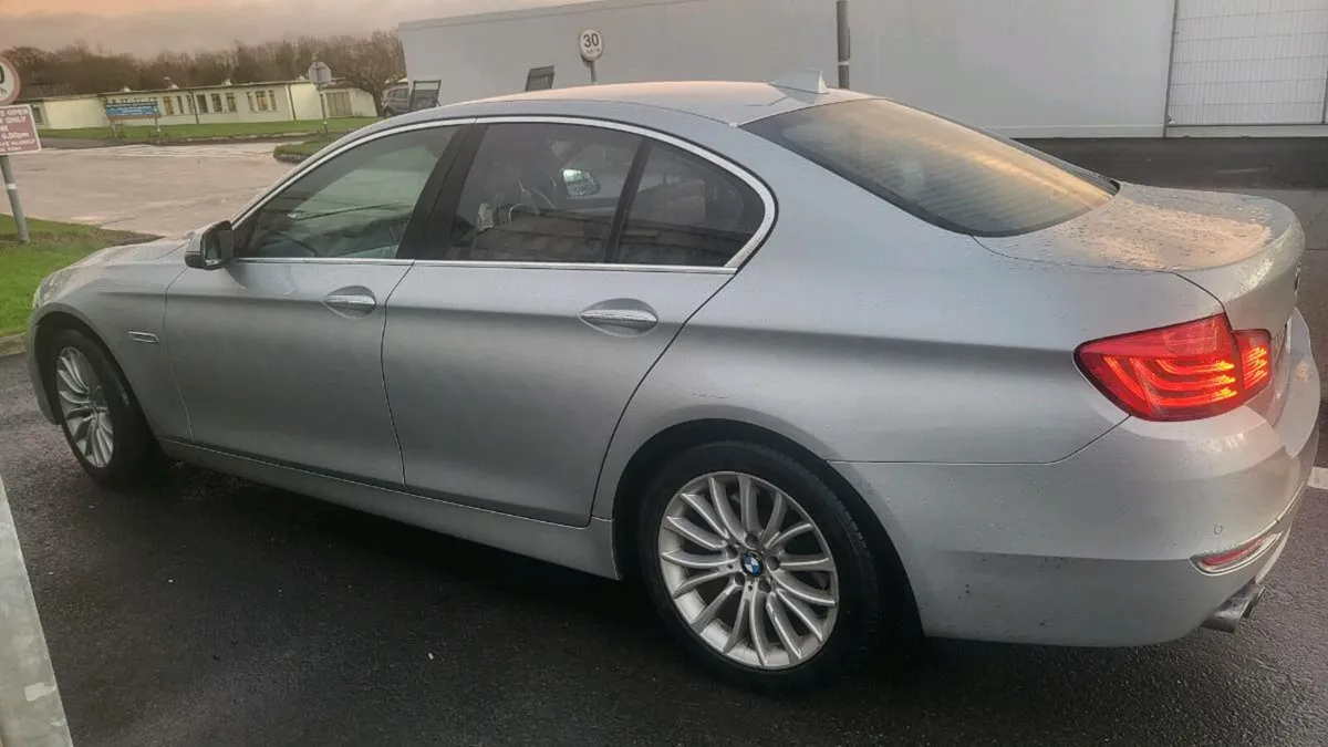 BMW 5-Series 2016 - Image 4