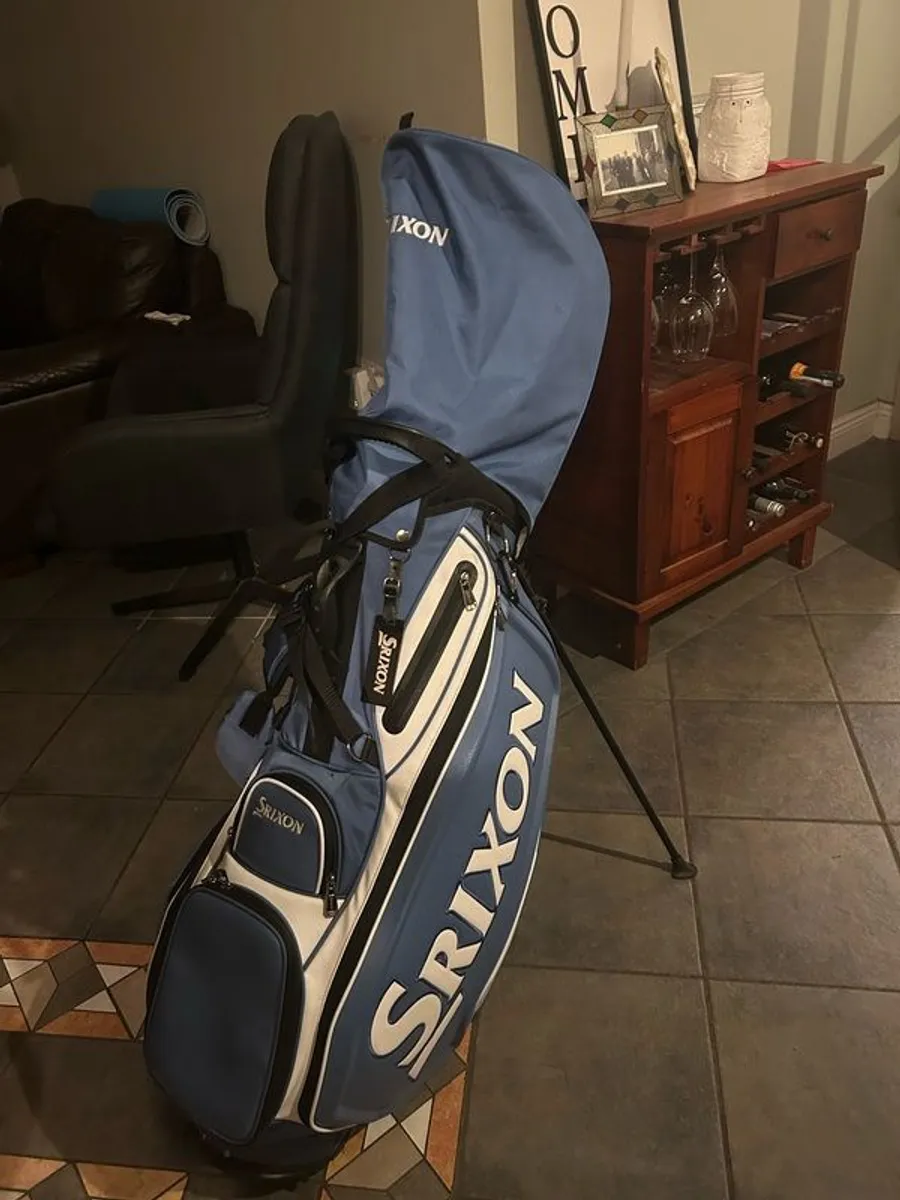 Srixon Tour Stand bag open limited Edition. - Image 1