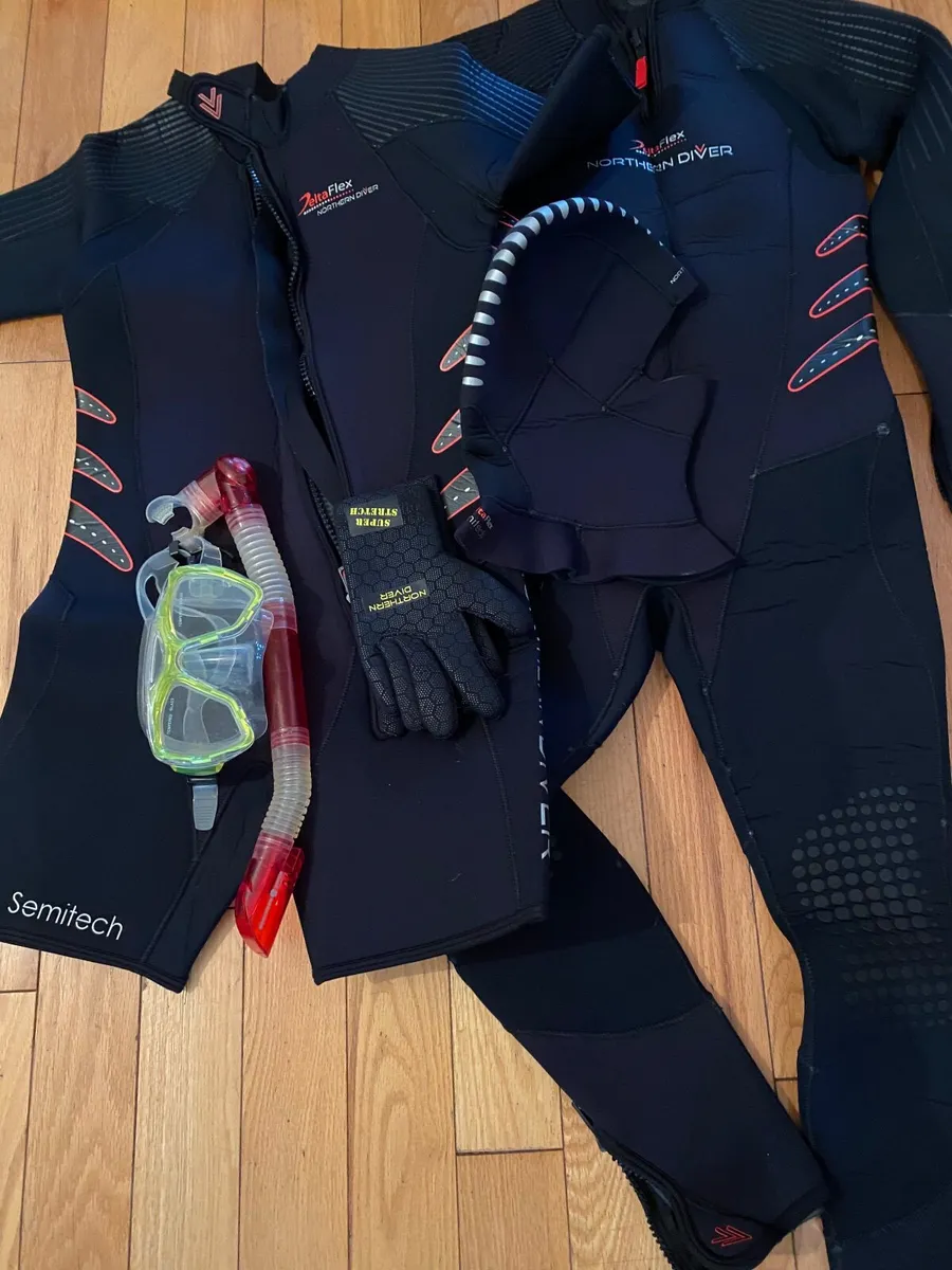 Scuba Diving Gear - Image 1