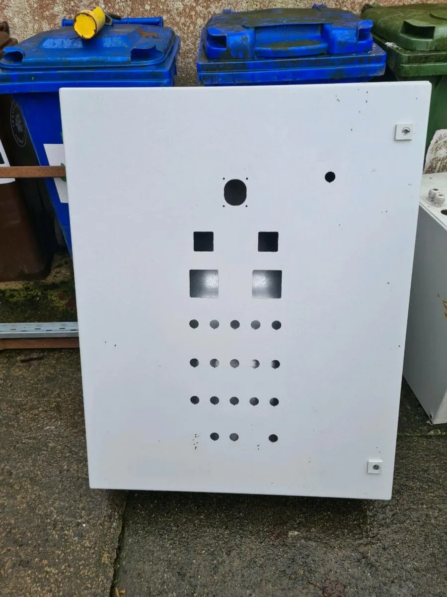 Electrical enclosure - Image 1