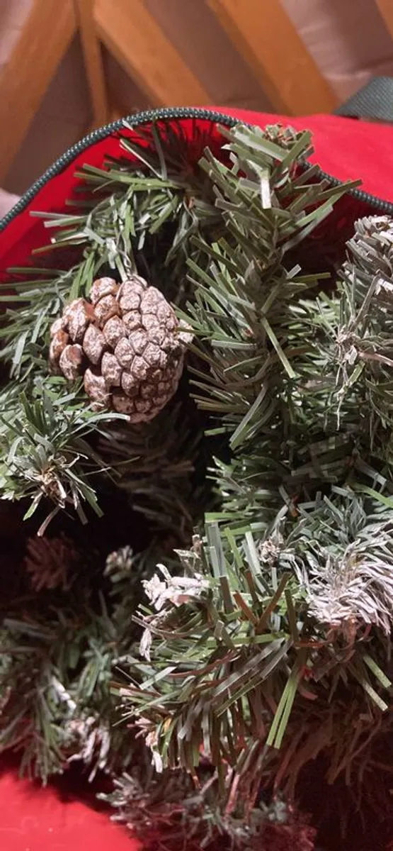 Artificial 7ft Xmas tree - Image 3