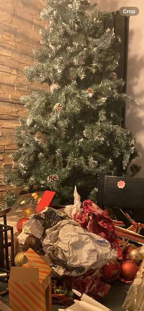 Artificial 7ft Xmas tree - Image 4