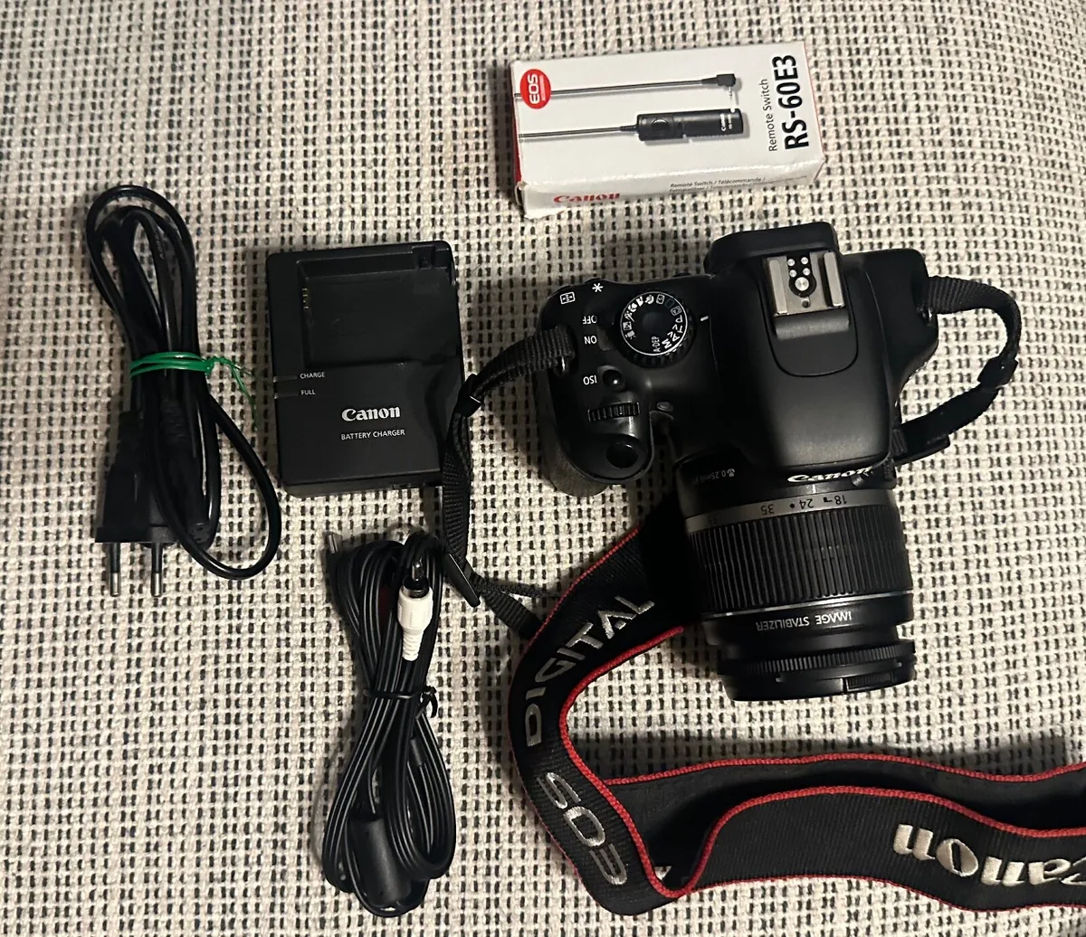 Canon EOS 550D and assorted accessories - Image 1