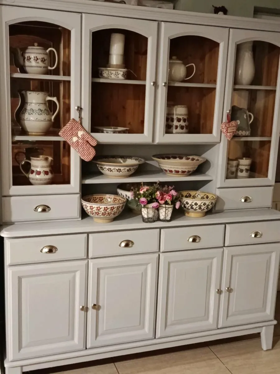 Kitchen dresser delivery arranged - Image 1