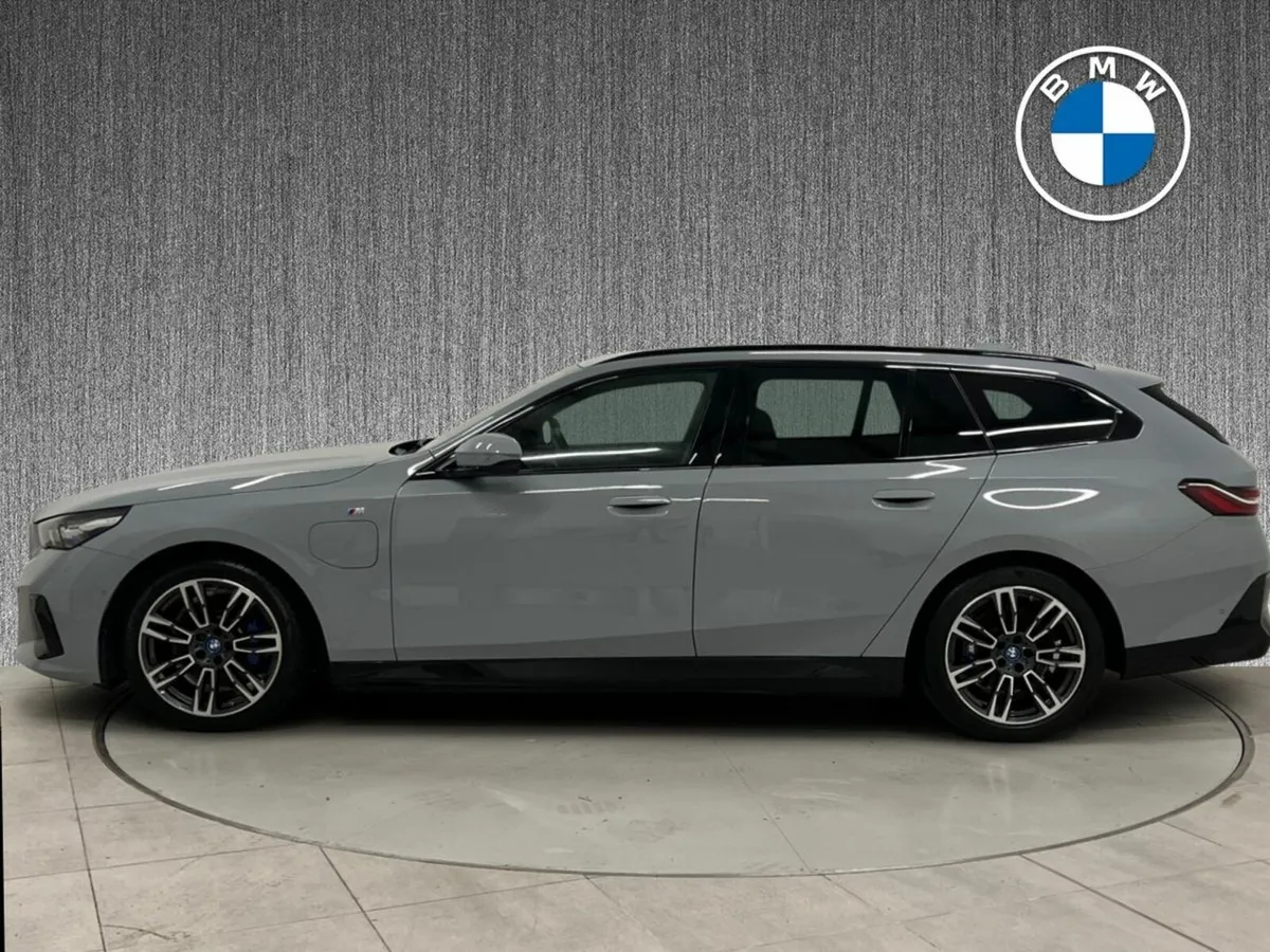BMW 5-Series 520i M Sport - Image 4