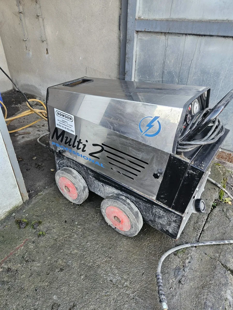 Hot power washer - Image 1