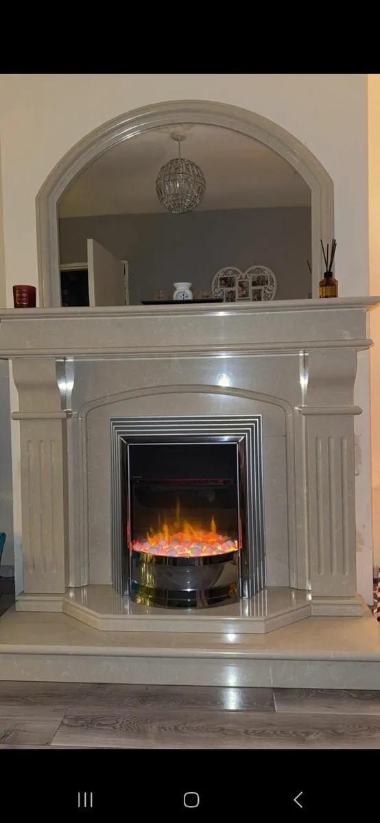 Electric inset fireplace - Image 1