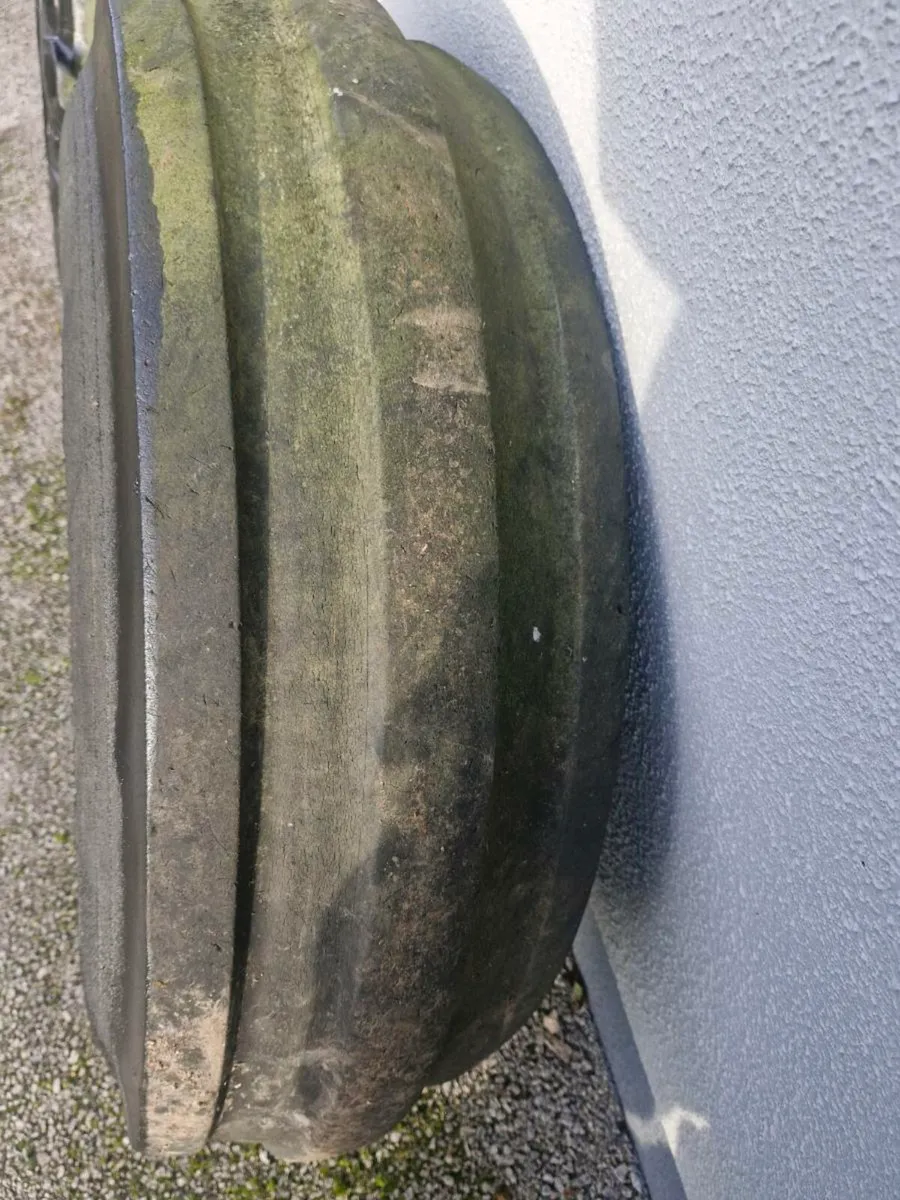 Selection of wheels and tyres - Image 2