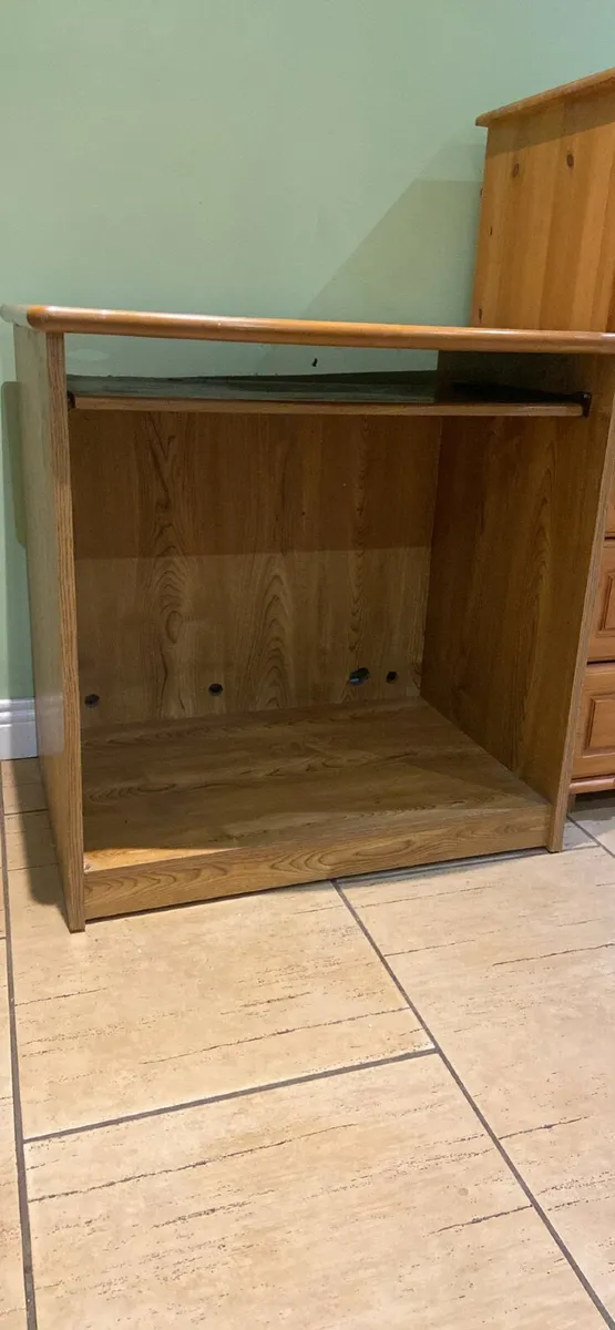 2 pine chest of drawers and wooden desk - Image 2