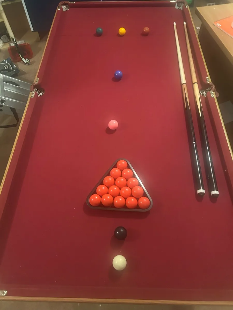 Walker and Simpson Duke 6ft Foldable Pool Table - Image 2