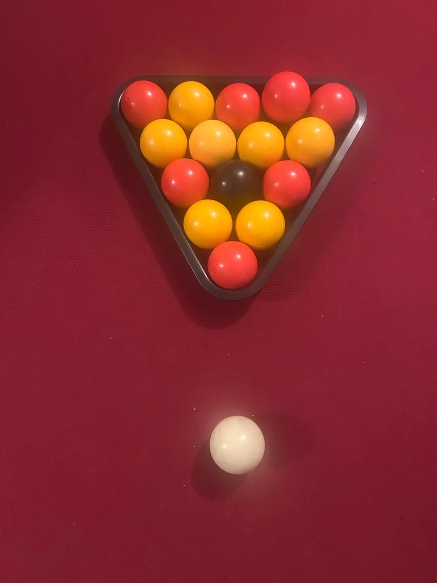 Walker and Simpson Duke 6ft Foldable Pool Table - Image 3