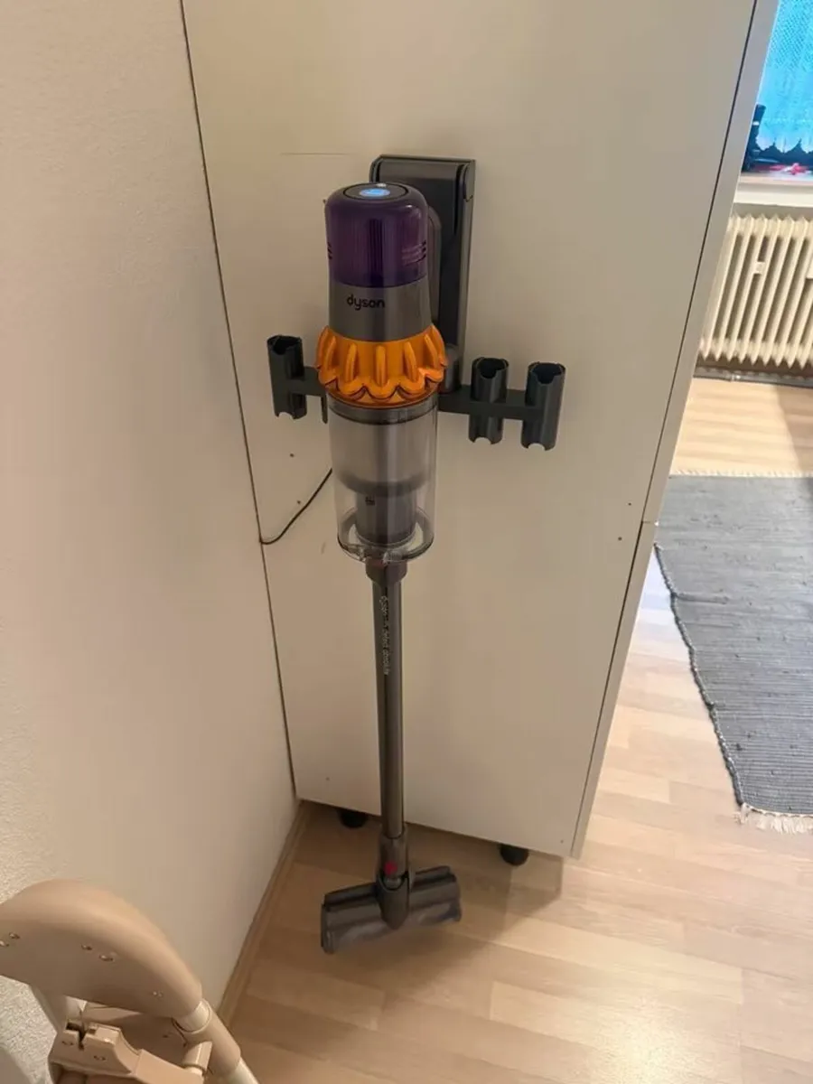 Dyson V15 Detect Absolute Many Accessories - Image 3