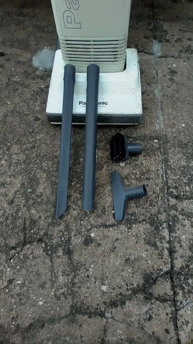 Vintage Panasonic upright vacuum - Image 4