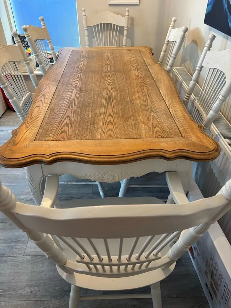Solid Oak Dining table with 6 chairs - Image 2