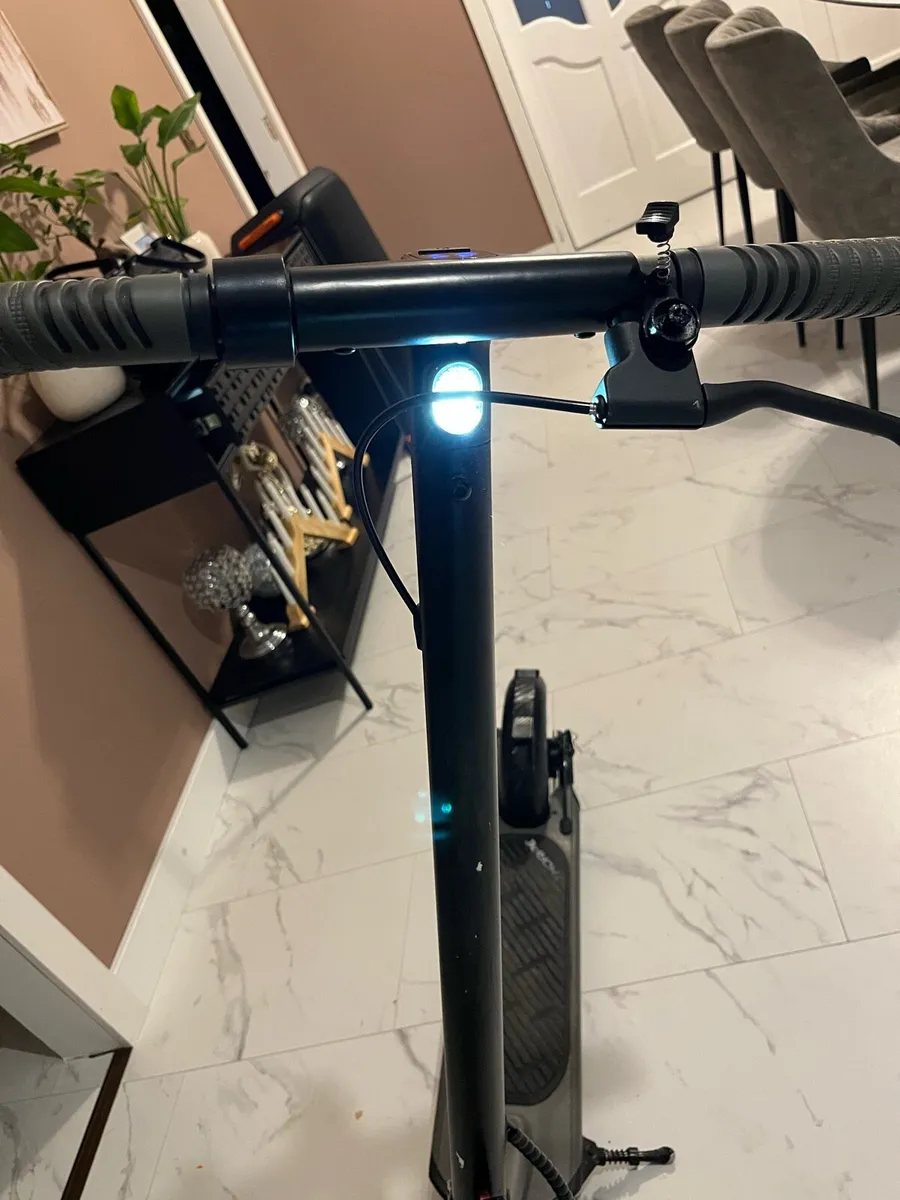 Electric scooter - Image 3