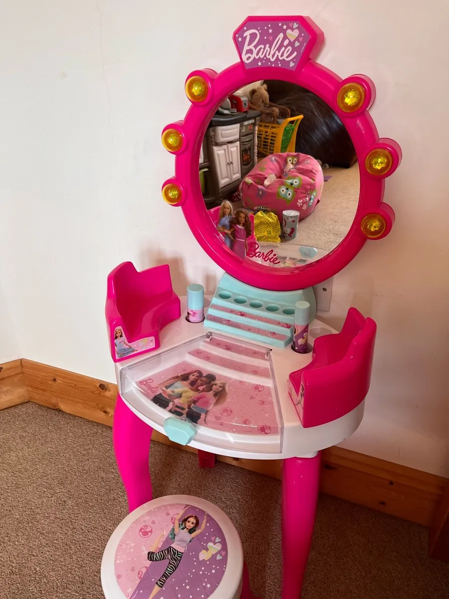 Barbie Vanity Table - Image 2
