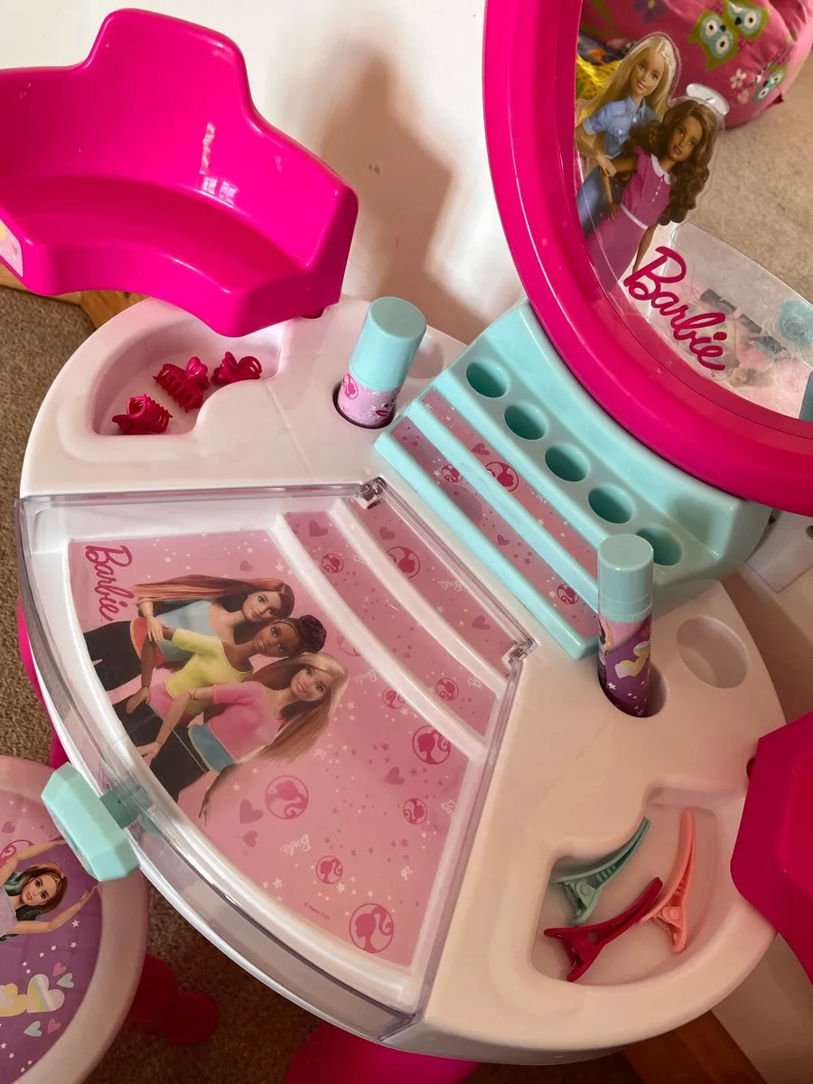 Barbie Vanity Table - Image 3