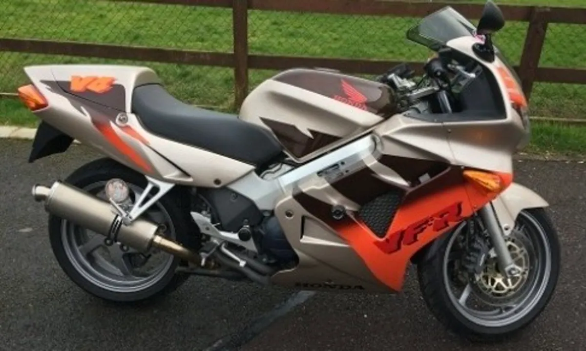 Honda VFR - Image 3