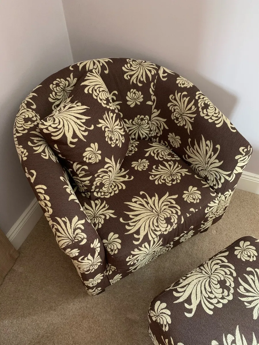 Floral Fabric Tub Chair - Image 1