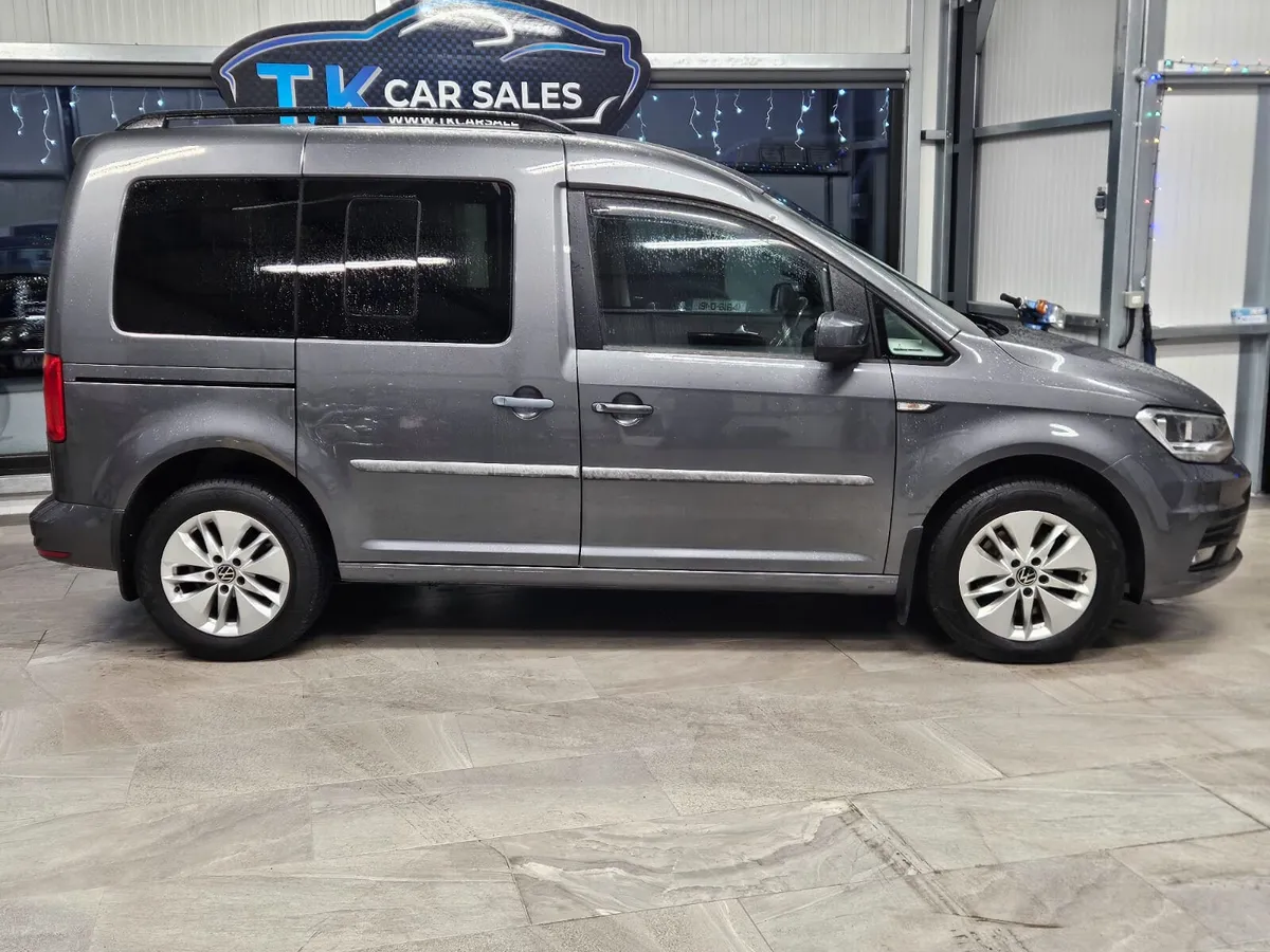 17 VOLKSWAGEN CADDY 7 SEATER 2.0 DIESEL - Image 2