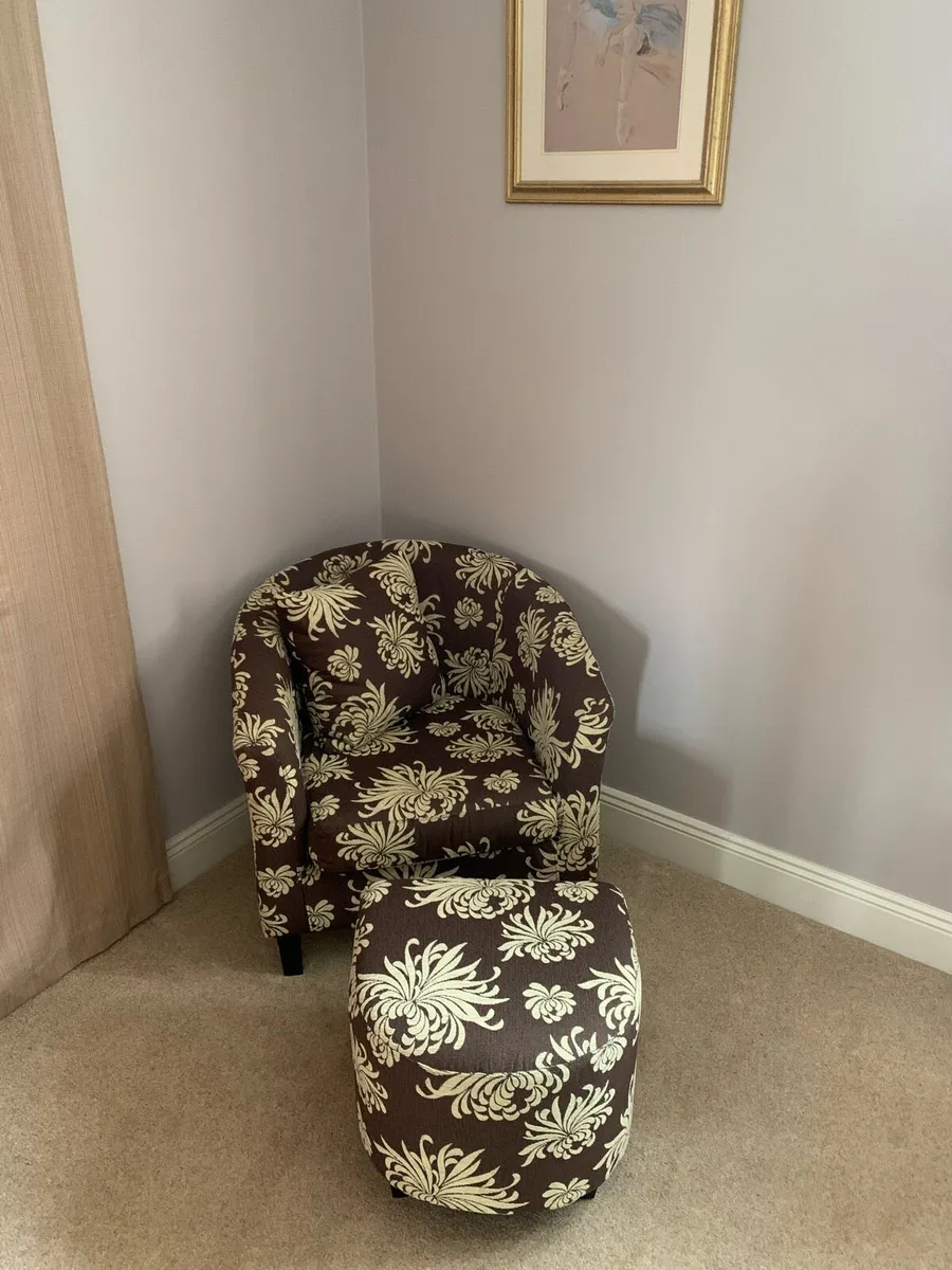 Floral Fabric Tub Chair - Image 2